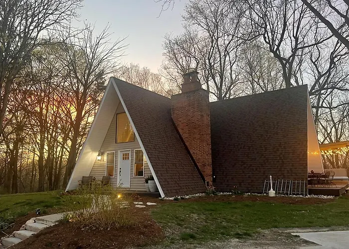 Casa de férias 2 Acre Private Retreat With Sauna, Hot Tub, Large Fire-pit And Outdoor Games