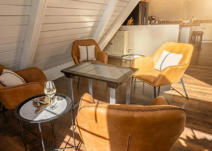 Сasa de vacaciones 2 Acre Private Retreat With Sauna, Hot Tub, Large Fire-pit And Outdoor Games Heyworth