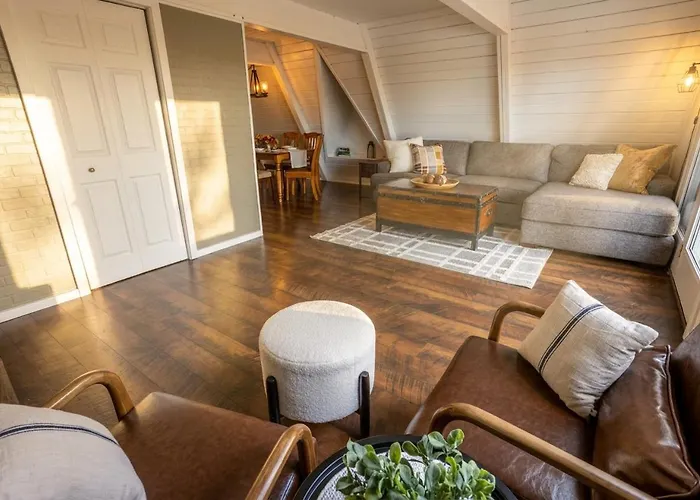 2 Acre Private Retreat With Sauna, Hot Tub, Large Fire-pit And Outdoor Games Сasa de vacaciones *